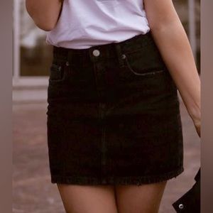 Black jean shirt size small, stretch mid-rise